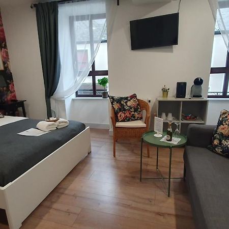 Pasta Factory Guest Rooms กัลเวย์ ภายนอก รูปภาพ