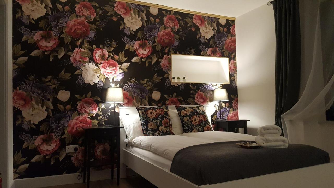 Pasta Factory Guest Rooms กัลเวย์ ภายนอก รูปภาพ