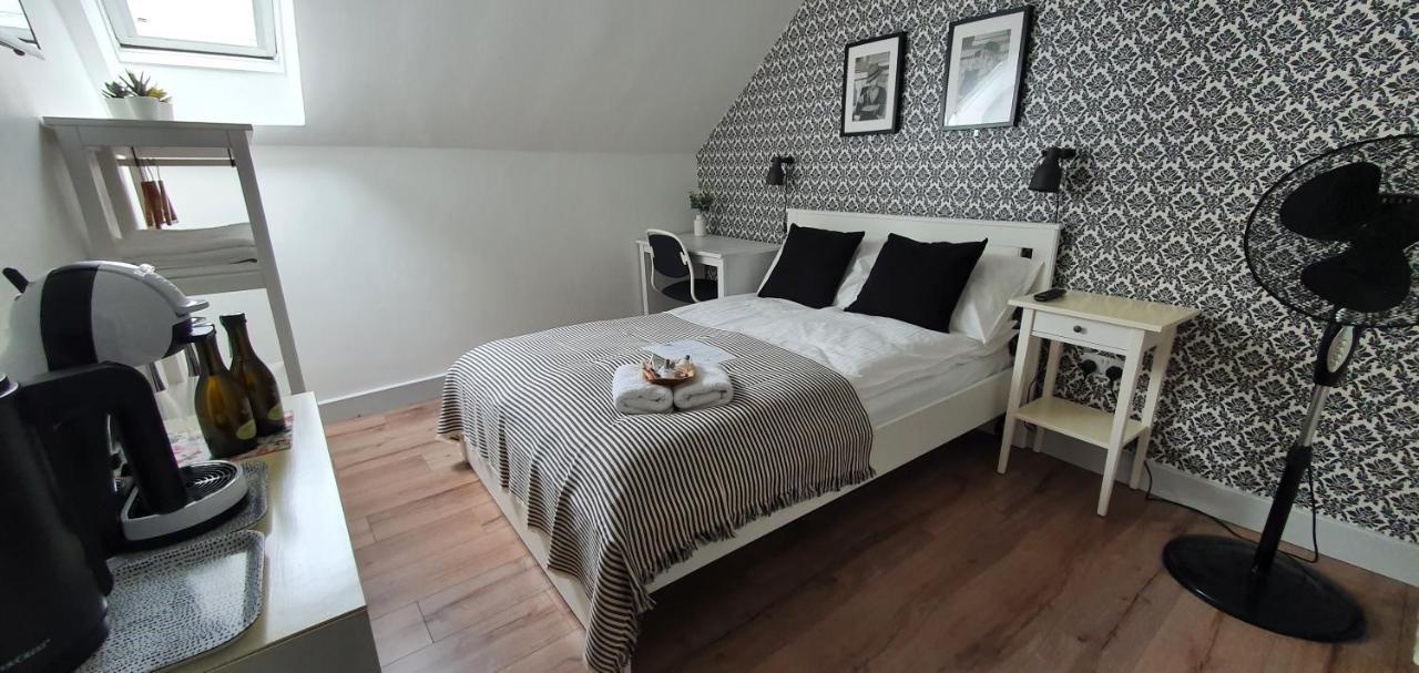 Pasta Factory Guest Rooms กัลเวย์ ภายนอก รูปภาพ