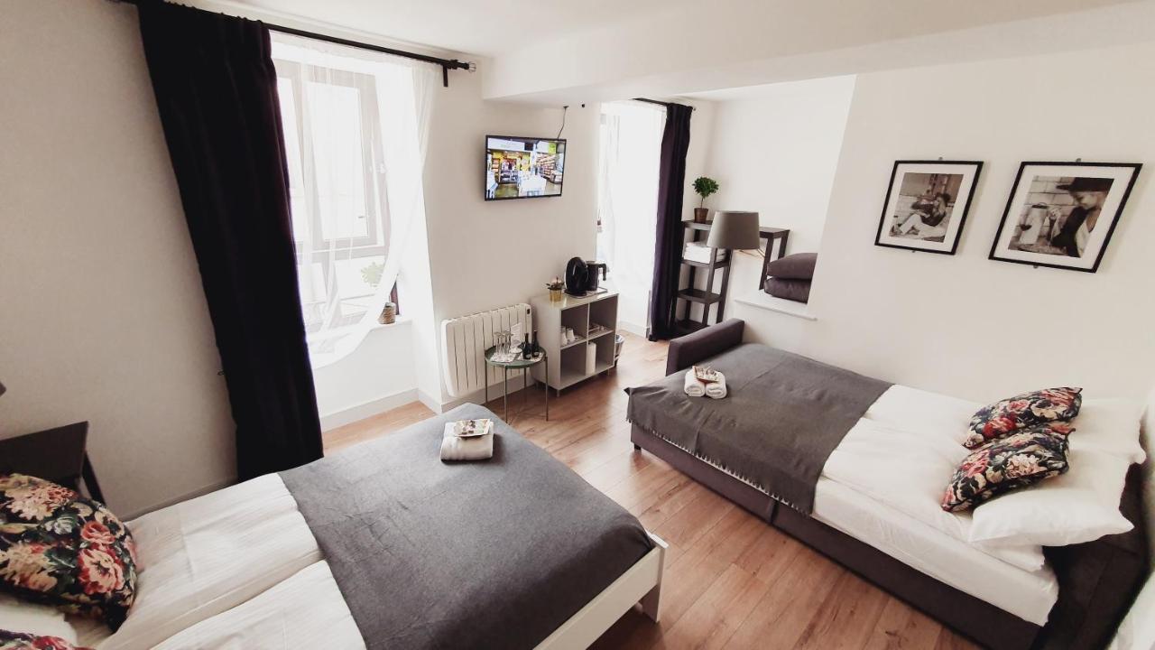 Pasta Factory Guest Rooms กัลเวย์ ภายนอก รูปภาพ